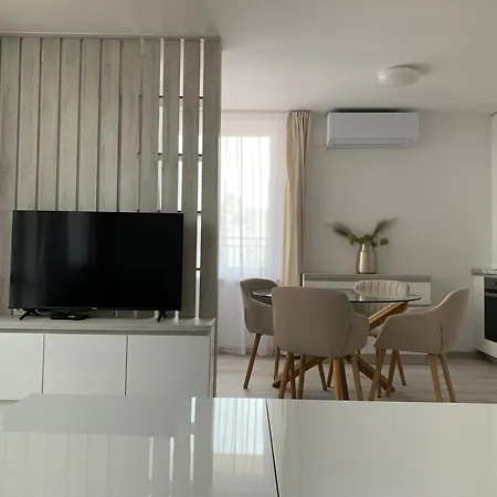 Noks- Marina- Avalonia Święty Włas