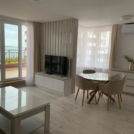 Noks- Marina- Avalonia