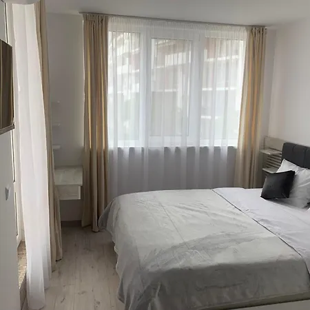 Noks- Marina- Avalonia *