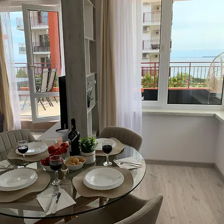 Noks- Marina- Avalonia Święty Włas