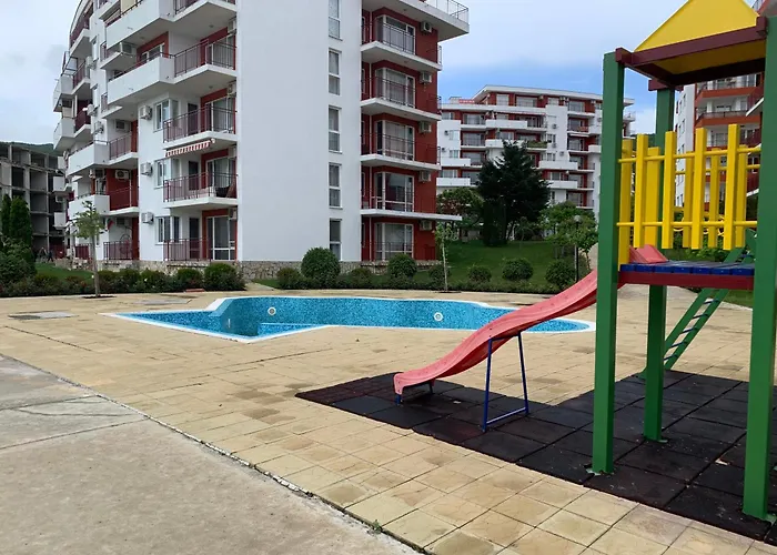 Noks- Marina- Avalonia