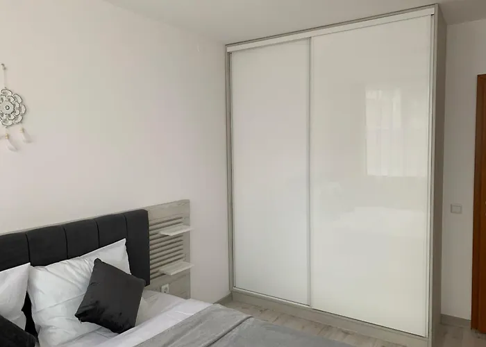 Noks- Marina- Avalonia