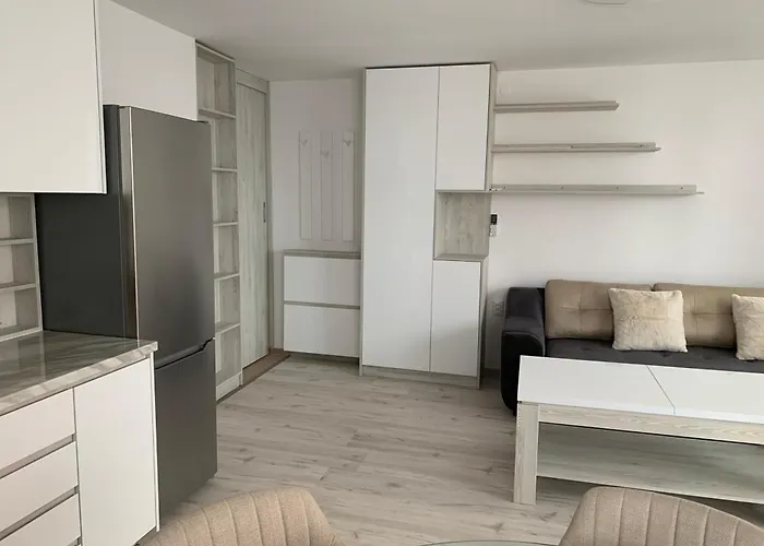 Noks- Marina- Avalonia *