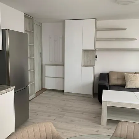 Noks- Marina- Avalonia *