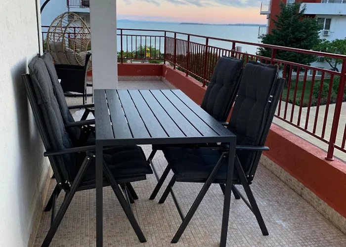 Апартаменти Noks- Marina- Avalonia