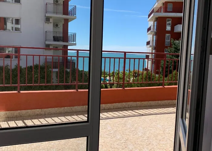 Noks- Marina- Avalonia *