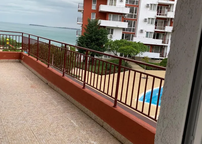 Noks- Marina- Avalonia *